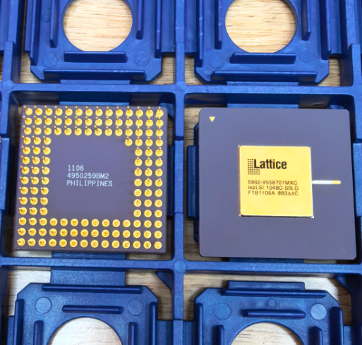 ISPLSI1048C-50LG/883